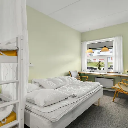 Apartment Bad, Lejl, 10 Fano